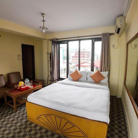 Hotel Travel Inn Pokhara Luaran gambar