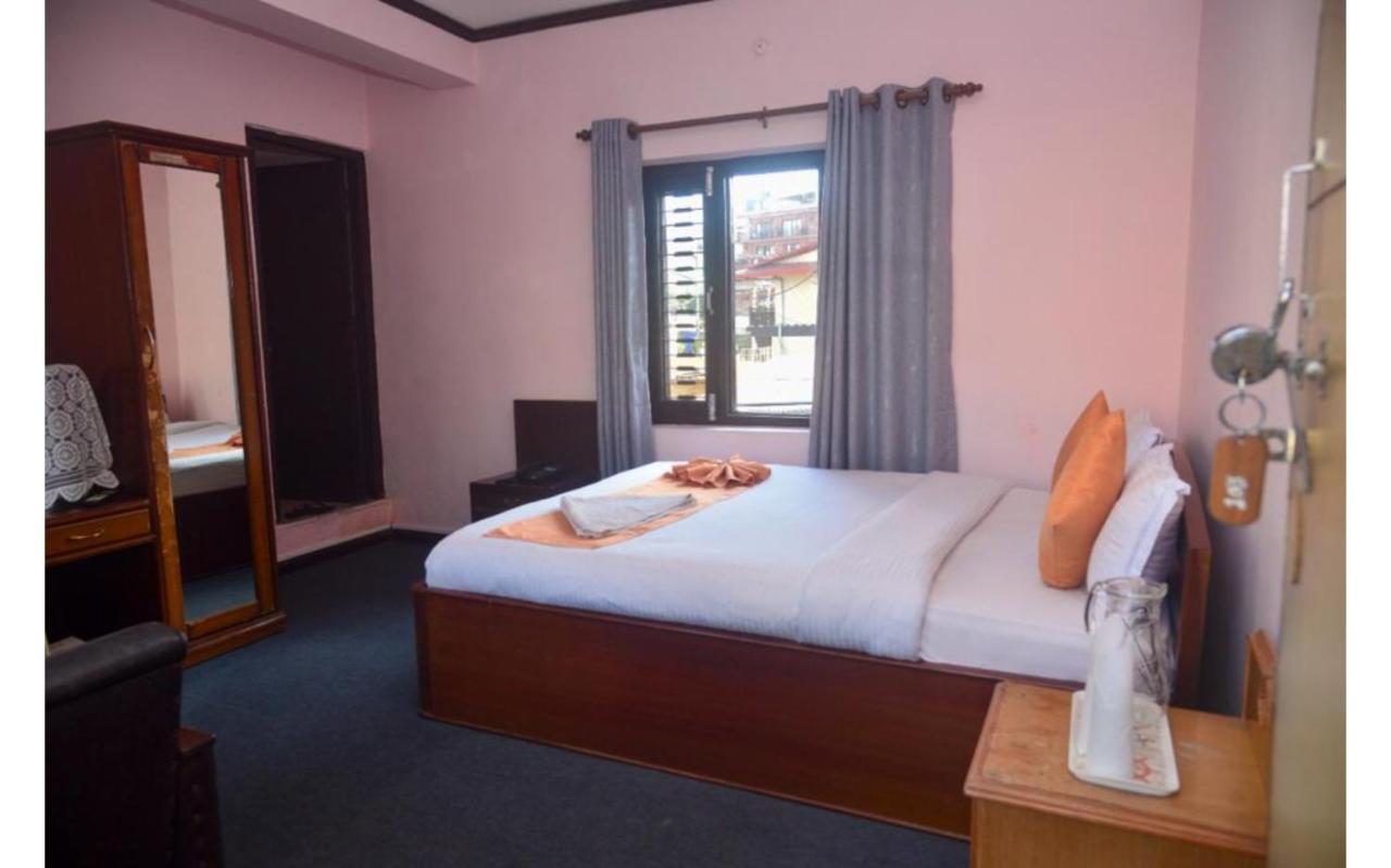 Hotel Travel Inn Pokhara Luaran gambar