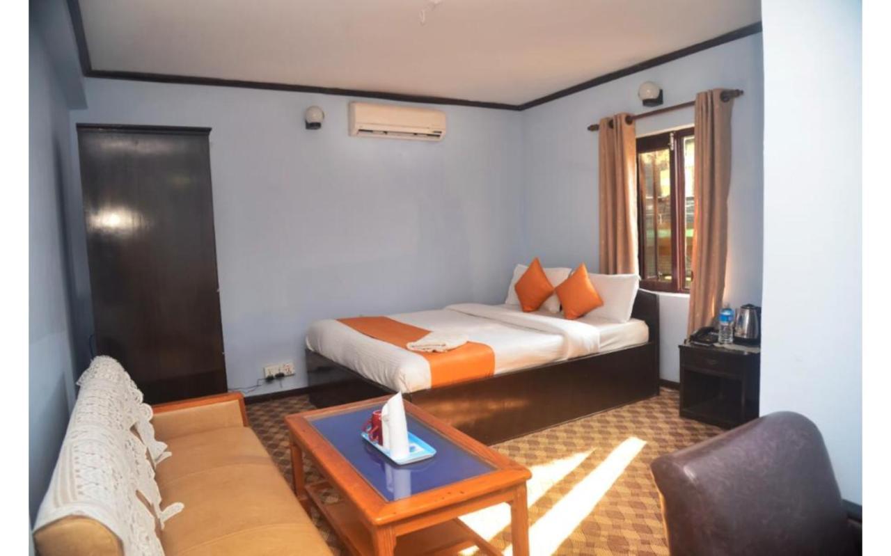 Hotel Travel Inn Pokhara Luaran gambar