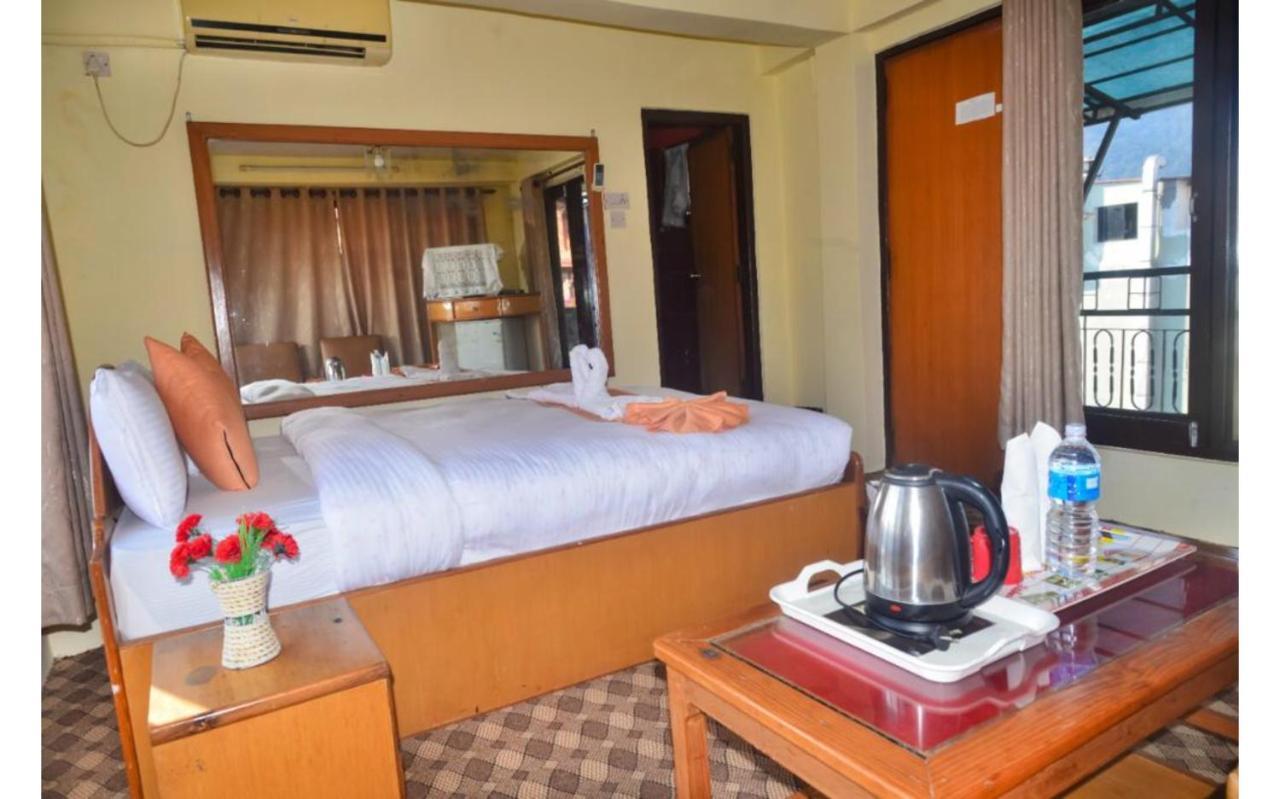 Hotel Travel Inn Pokhara Luaran gambar