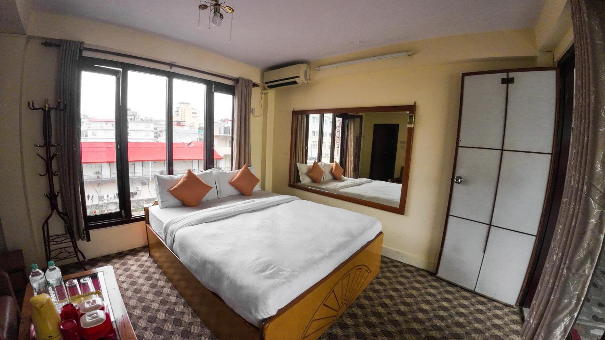 Hotel Travel Inn Pokhara Luaran gambar